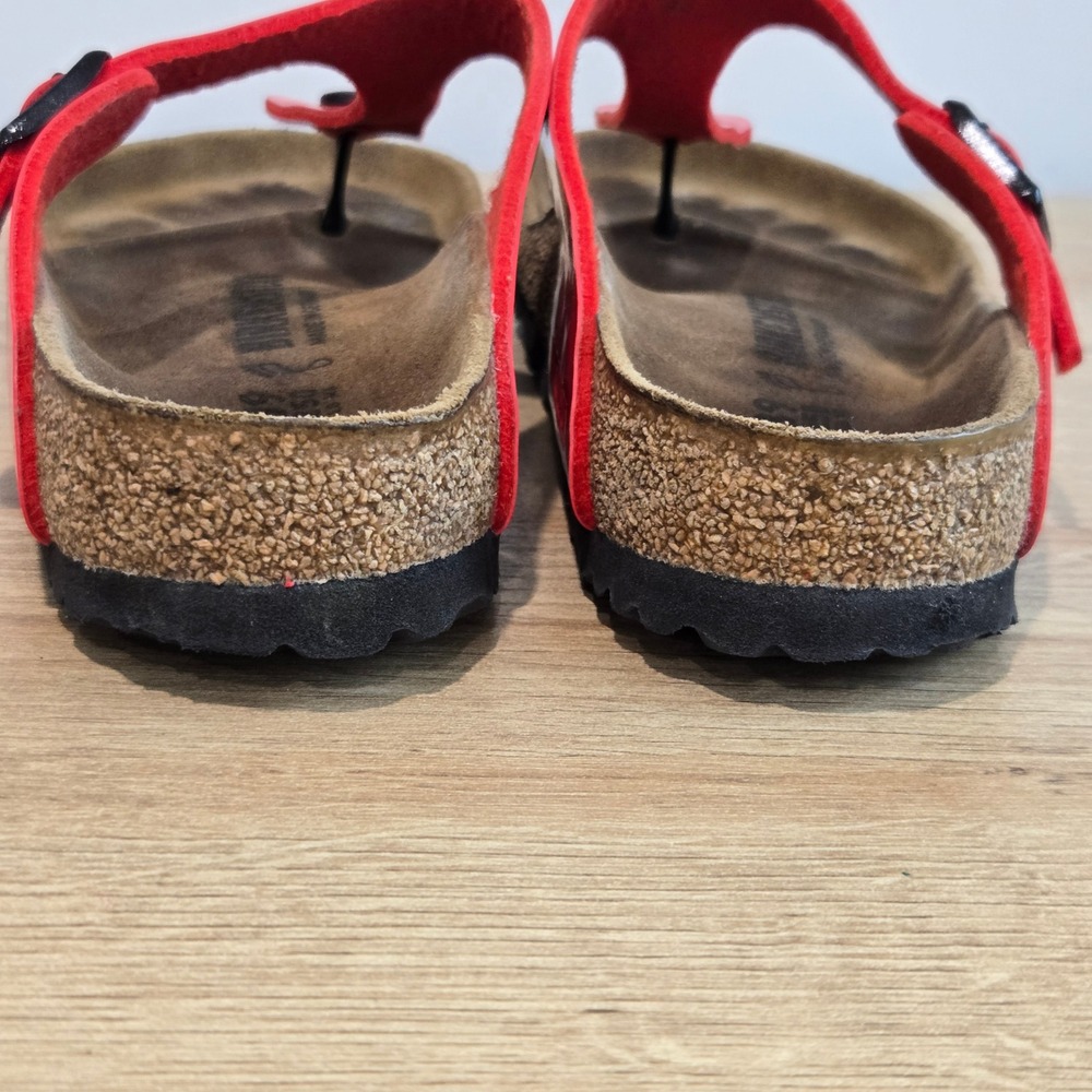 Birkenstock Gizeh Red Patent Sandals 39 Womens 8-8.5 Leather Thong Cork Footbed - Picture 9 of 9